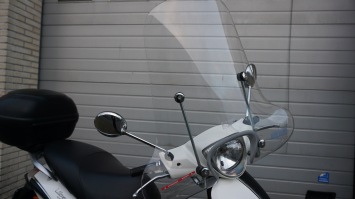 Piaggio Liberty 4T inclusief windscherm en koffer