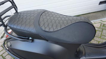 Vespa Sprint FL Euro 5+ Special full Black tm 31-1-2026 aanbieding!