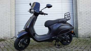 Vespa Sprint FL Euro 5+ Special full Black tm 31-1-2026 aanbieding!