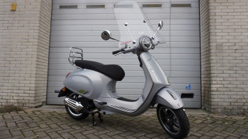 Vespa Primavera Tech Zilver Special E5+ facelift tm 30-6 aanbieding