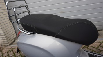 Vespa Primavera Tech Zilver Special E5+ facelift tm 30-6 aanbieding