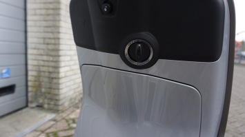 Vespa Primavera Tech Zilver Special E5+ facelift tm 30-6 aanbieding