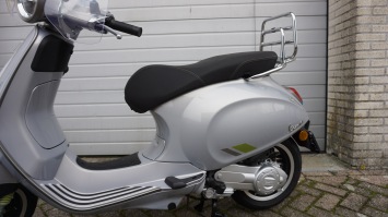 Vespa Primavera Tech Zilver Special E5+ facelift tm 30-6 aanbieding
