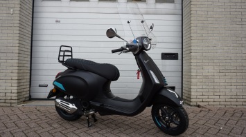 Vespa Primavera Sport Blue Special E5+ facelift