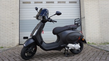 Vespa Sprint RST Sport Mat Zwart Special E5+