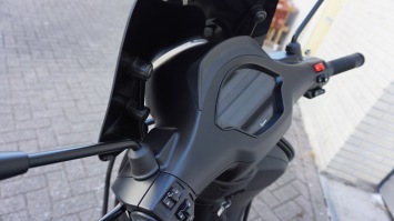 Vespa Sprint RST MY2026 Euro 5+ Special full Black tm 31-8-2026 aanbieding!