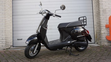 Kymco New Sento Snorscooter nieuwstaat