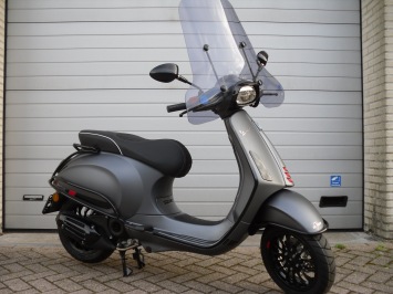 Vespa Sprint Sport Titanium Black Special Euro 4