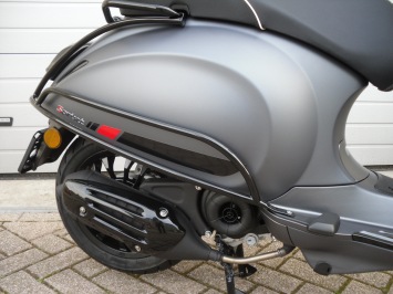 Vespa Sprint Sport Titanium Black Special Euro 4