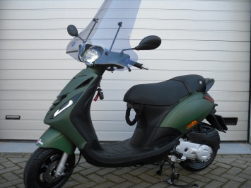 Piaggio Zip Special *Kleur naar keuze* 4-takt Euro 5