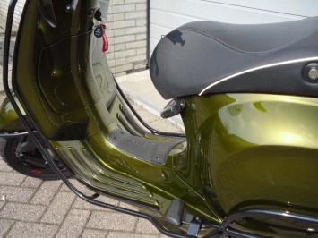 Vespa Sprint Candy Python Green Euro 4