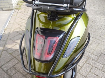 Vespa Sprint Candy Python Green Euro 4