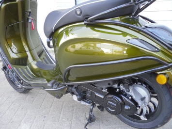 Vespa Sprint Candy Python Green Euro 4