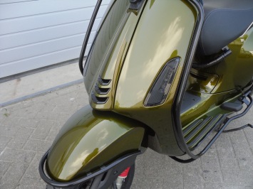 Vespa Sprint Candy Python Green Euro 4