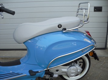 Vespa Primavera 50th Azurro Special E4