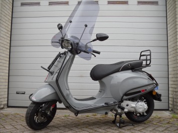 Vespa Sprint Nardo Grey Full Black Special E4