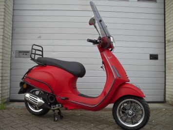 Vespa Primavera Sport Flat Red Special E4