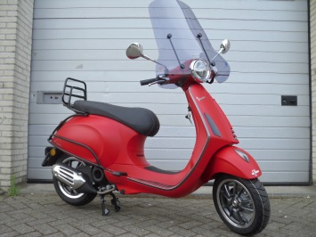 Vespa Primavera Sport Flat Red Special E4