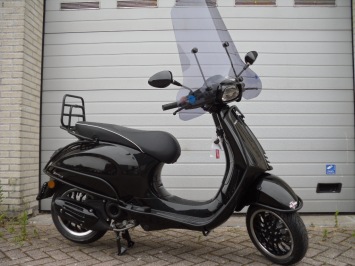 Vespa Sprint Full Black on Black Special Euro 5