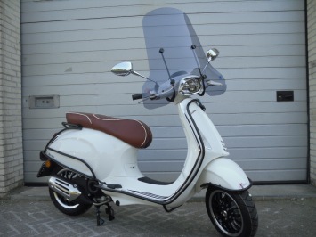 Vespa Sprint wit Special Euro 4