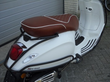 Vespa Sprint wit Special Euro 4