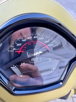 Vespa GTS Super Sport 300 DEMO SCOOTER 20 kilometer